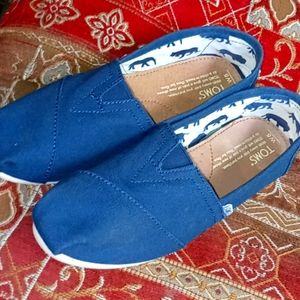 Classic Alpargata Canvas Toms